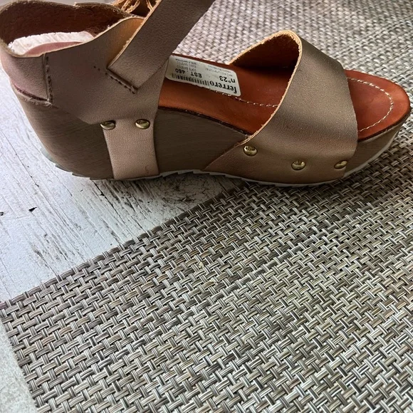 Women’s wedges - Picture 3 of 6